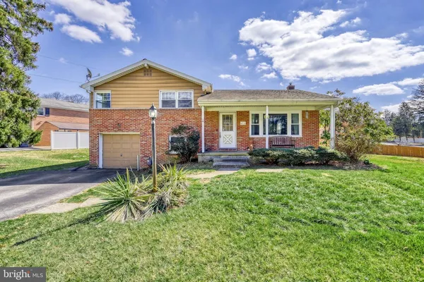 $284,900 | 2420 Auburn Road, York, PA 17402