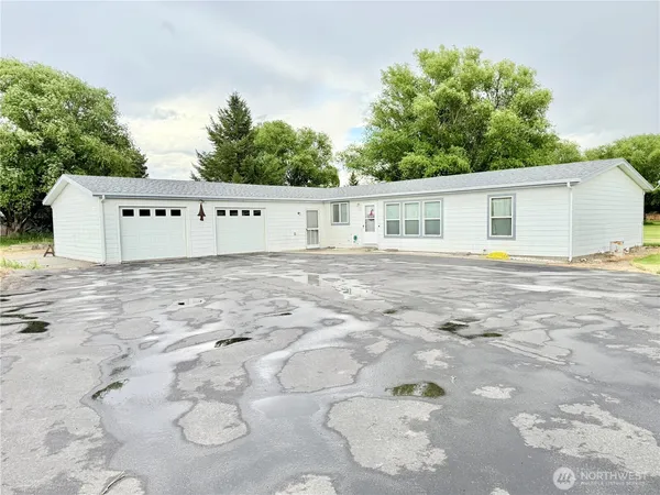 $220,000 | 1888 Old Highway 97, Okanogan, WA 98840