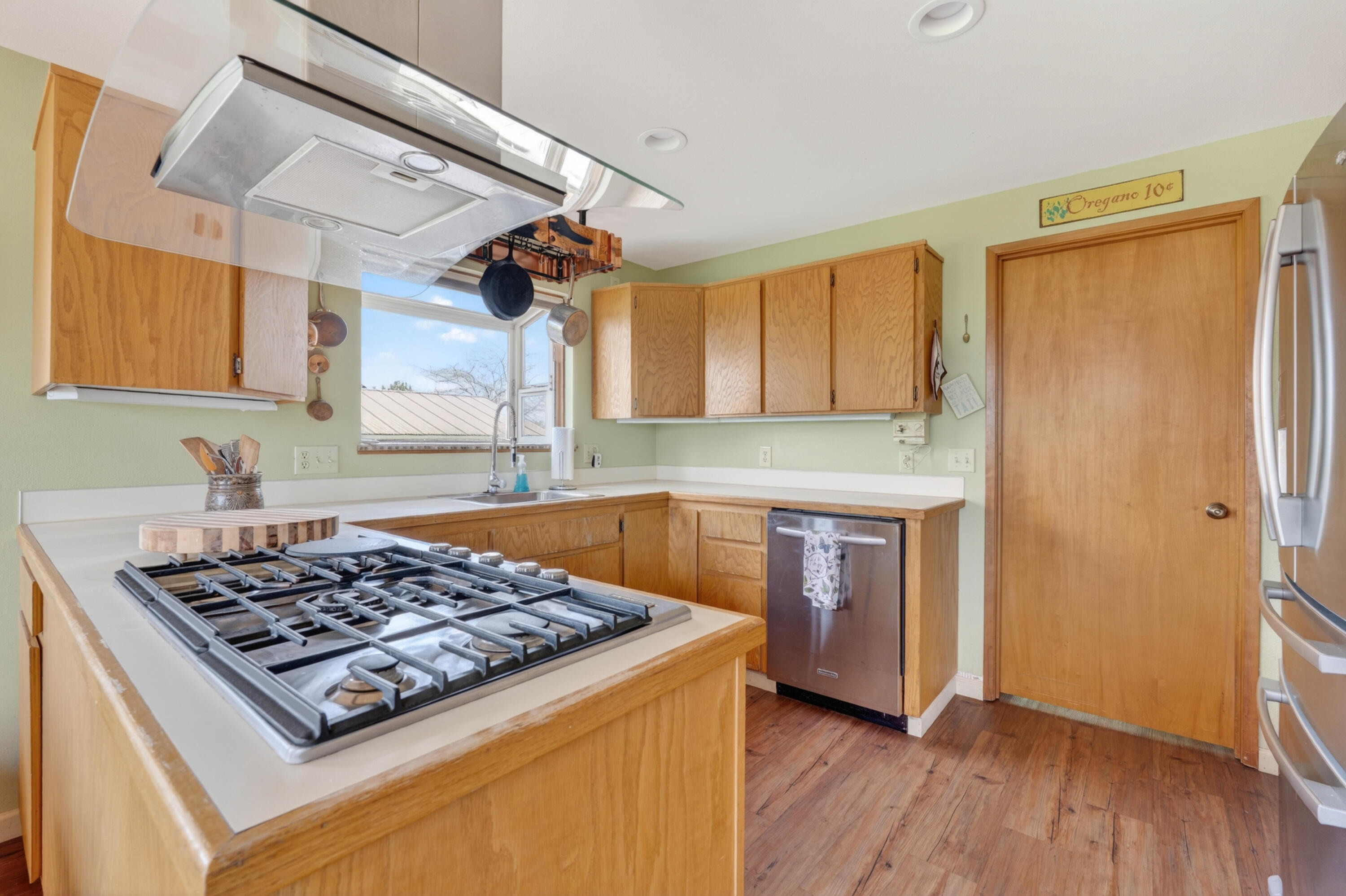 501 Northwest 103rd Street Redmond, OR 97756 - Photo 12 of 40