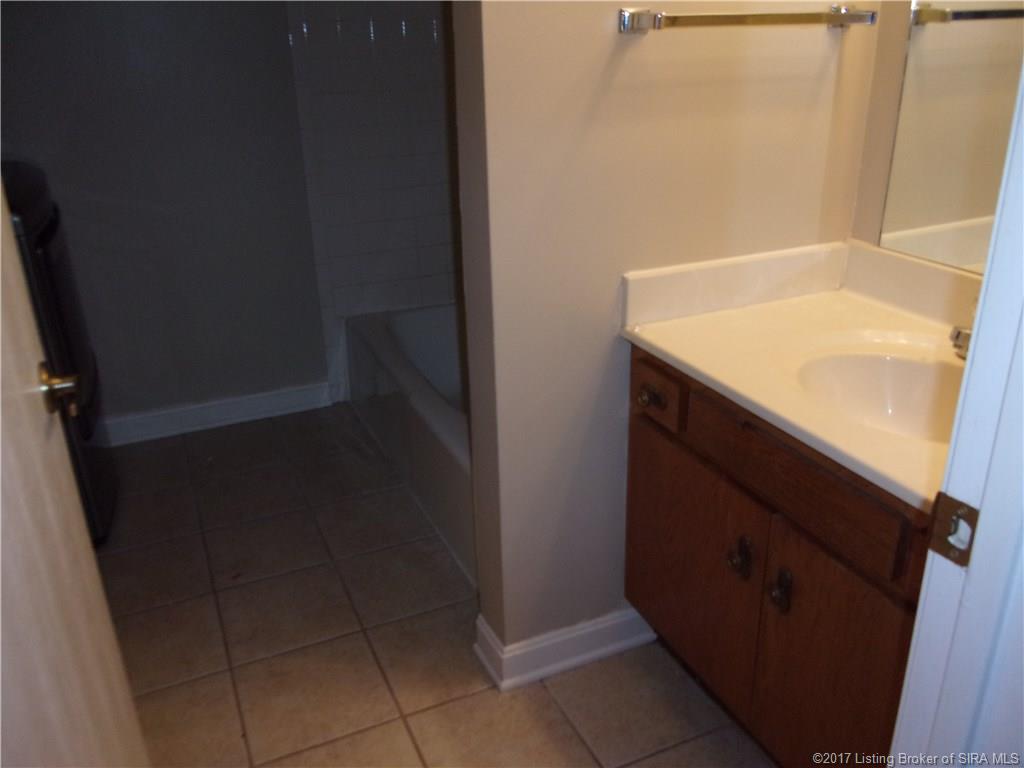 1411 Slate Run Road, Unit 25 New Albany, IN 47150 - Photo 13 of 19 Gallery Image 13