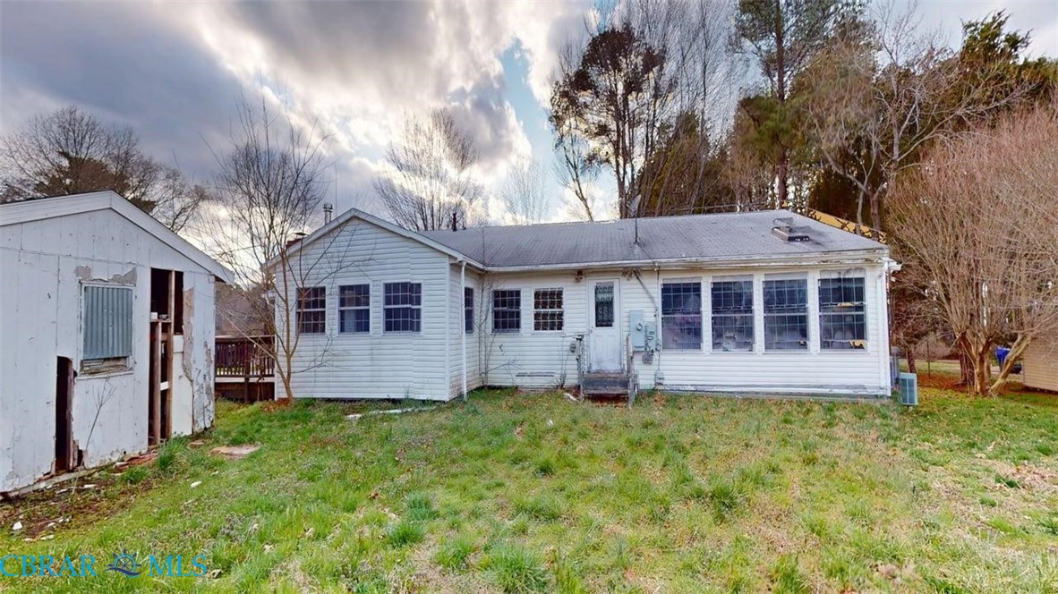 1678 Fitchetts Wharf Road Moon, VA 23119 - Photo 46 of 50
