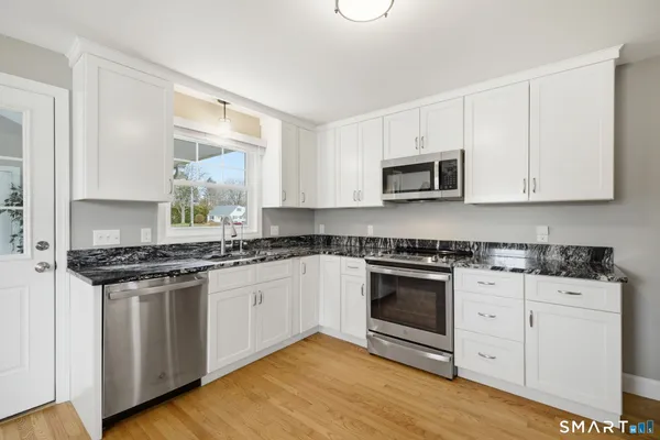 $459,900 | 840 Branch Road, Suffield, CT 06078