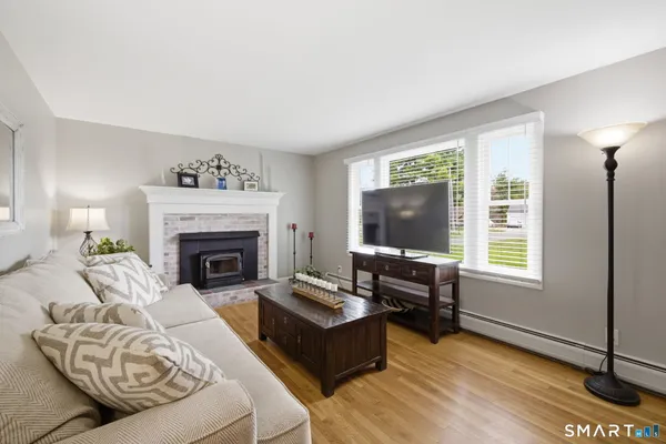 $459,900 | 840 Branch Road, Suffield, CT 06078