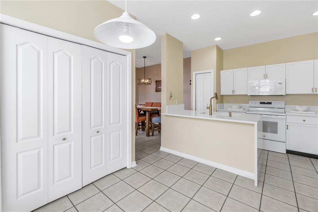 1050 Starkey Road, Unit 2201 Largo, FL 33771 - Photo 31 of 68