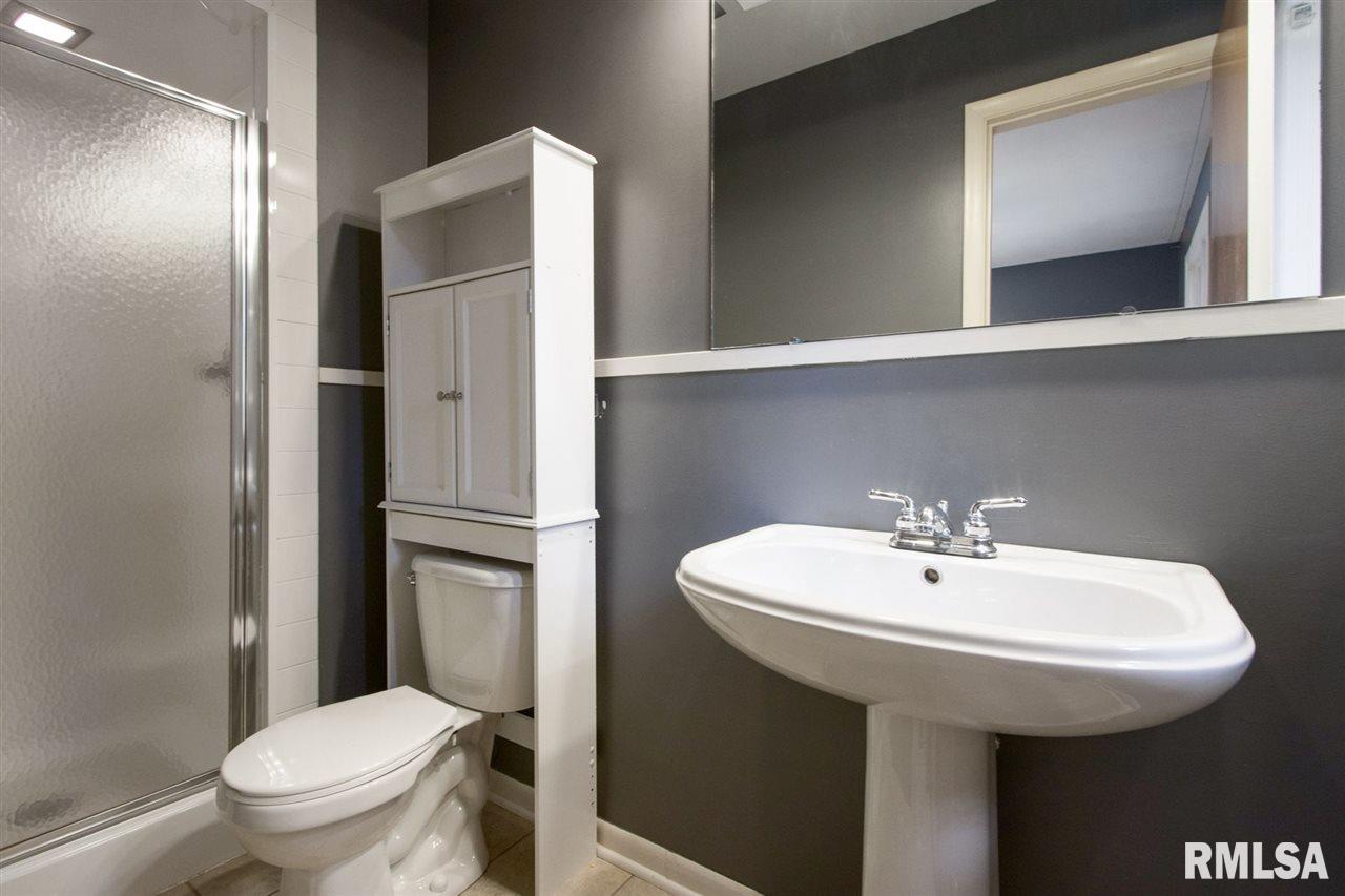 405 Woodlawn Road Long Grove, IA 52756 - Photo 11 of 24 Gallery Image 11