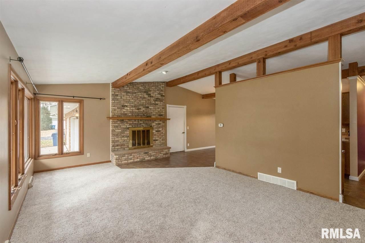 405 Woodlawn Road Long Grove, IA 52756 - Photo 2 of 24 Gallery Image 2