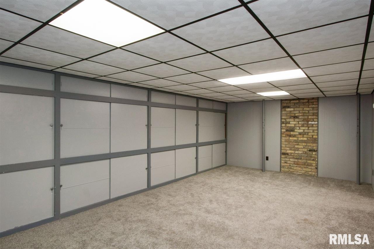 405 Woodlawn Road Long Grove, IA 52756 - Photo 22 of 24 Gallery Image 22