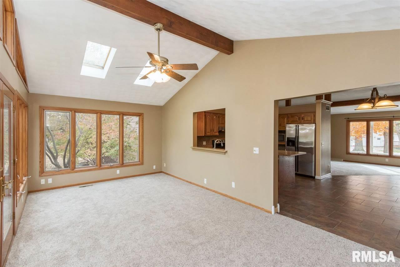 405 Woodlawn Road Long Grove, IA 52756 - Photo 8 of 24 Gallery Image 8