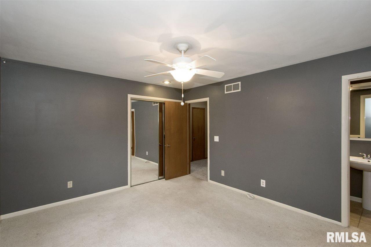 405 Woodlawn Road Long Grove, IA 52756 - Photo 10 of 24 Gallery Image 10
