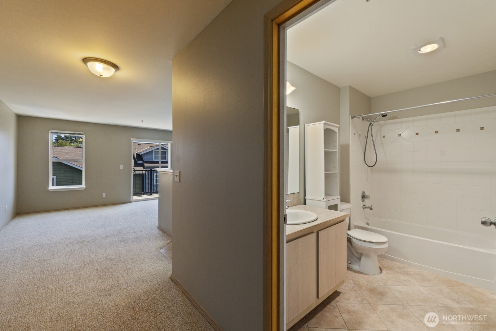 600 North 85th Street, Unit 401 Seattle, WA 98103 - Photo 25 of 39