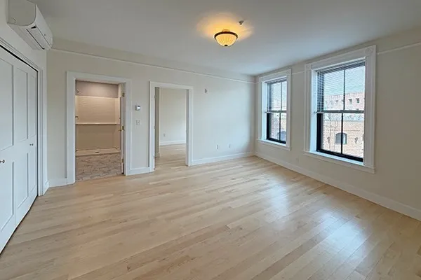 $2,125 | 105 Paige Street, Unit 310, Lowell, MA 01852