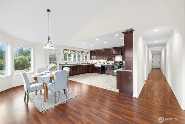 $725,000 | 382 Discovery View Drive, Sequim, WA 98382