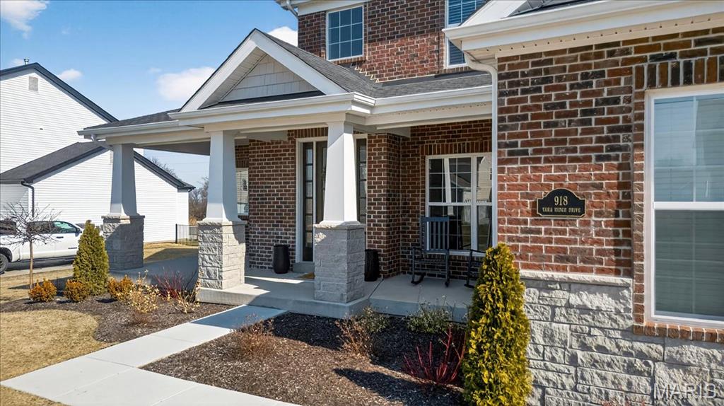 918 Tara Rdg Drive Chesterfield, MO 63005 - Photo 2 of 64