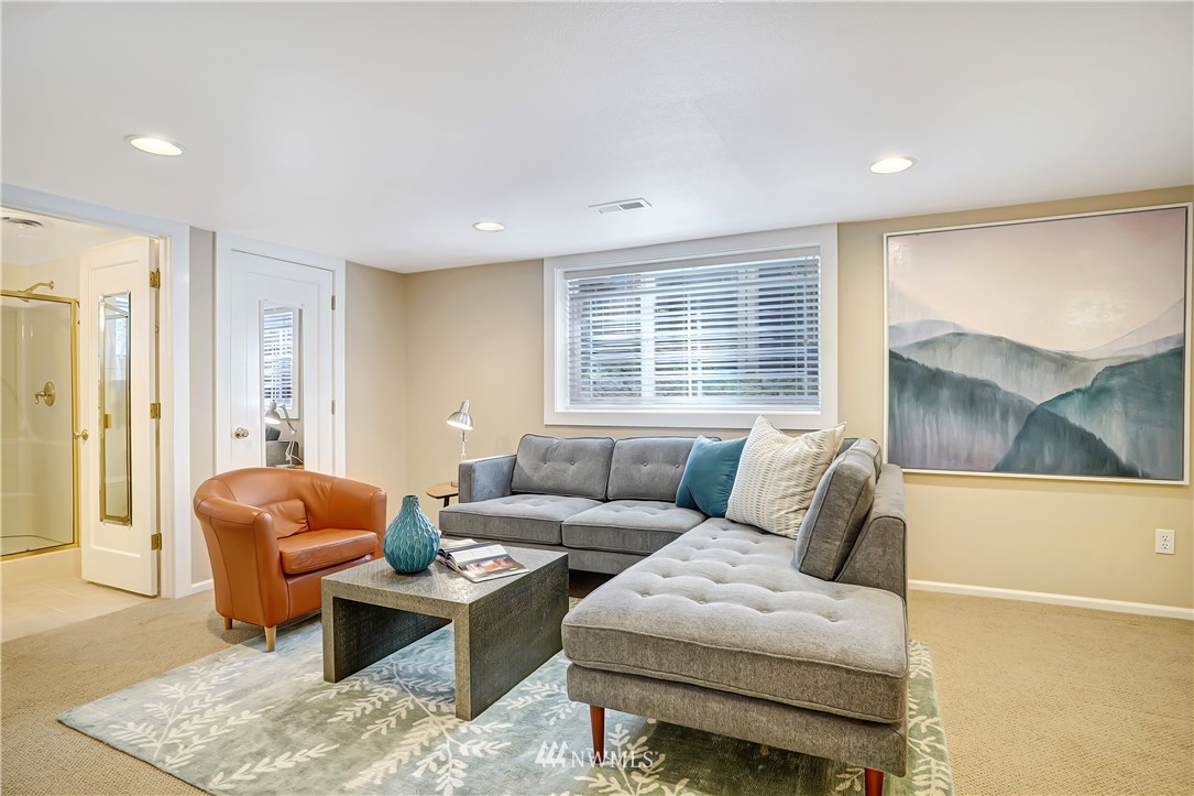 6736 39th Avenue Southwest Seattle, WA 98136 - Photo 22 of 32 Gallery Image 22