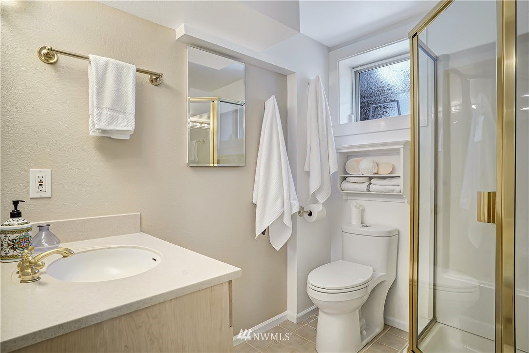 6736 39th Avenue Southwest Seattle, WA 98136 - Photo 23 of 32 Gallery Image 23