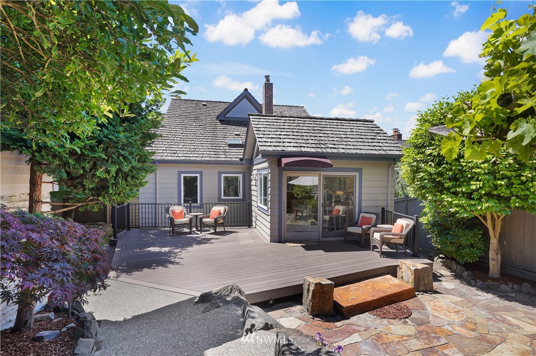6736 39th Avenue Southwest Seattle, WA 98136 - Photo 28 of 32 Gallery Image 28