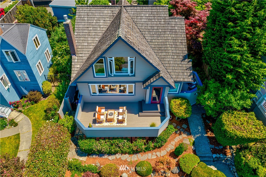6736 39th Avenue Southwest Seattle, WA 98136 - Photo 6 of 32 Gallery Image 6