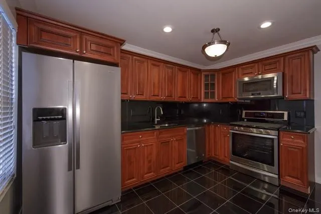 $3,095 | 29 Pinnacle Drive, Unit 29, Port Jefferson, NY 11777