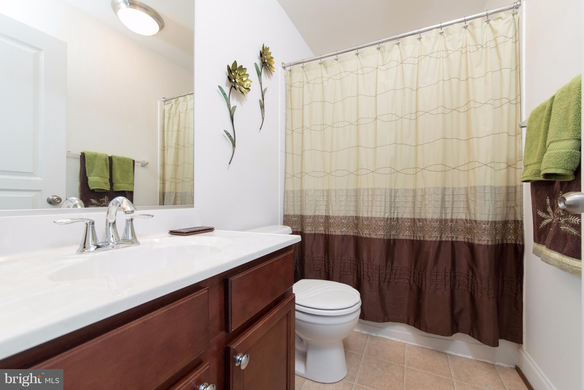 6317 Seton Ridge Drive Baltimore, MD 21207 - Photo 19 of 30 Upper Level Full Bath