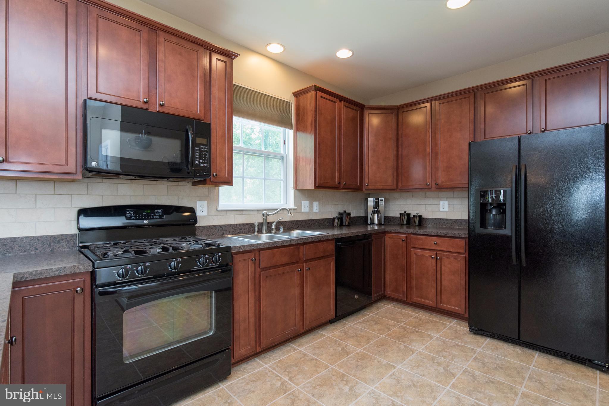 6317 Seton Ridge Drive Baltimore, MD 21207 - Photo 6 of 30 Kitchen