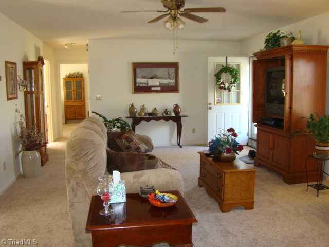3322 Gallimore Dairy Road Denton, NC 27239 - Photo 2 of 16 Den/Family/Great Room.