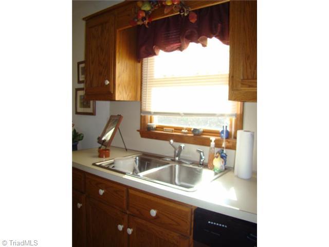 3322 Gallimore Dairy Road Denton, NC 27239 - Photo 5 of 16 Kitchen.