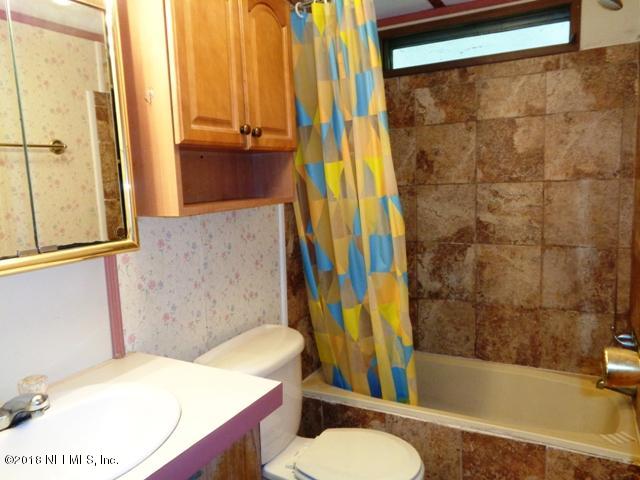 218 Violet Avenue Interlachen, FL 32148 - Photo 8 of 12 bath