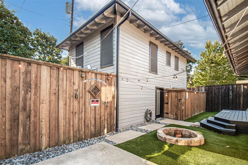 723 Skillman Street Dallas, TX 75214 - Photo 17 of 23 View of garage and seperate back house