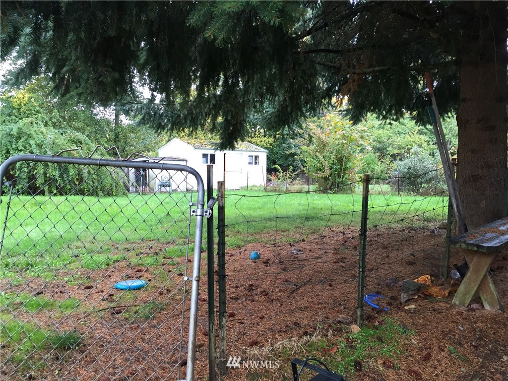 1725 Southeast 166th Street Renton, WA 98055 - Photo 2 of 12