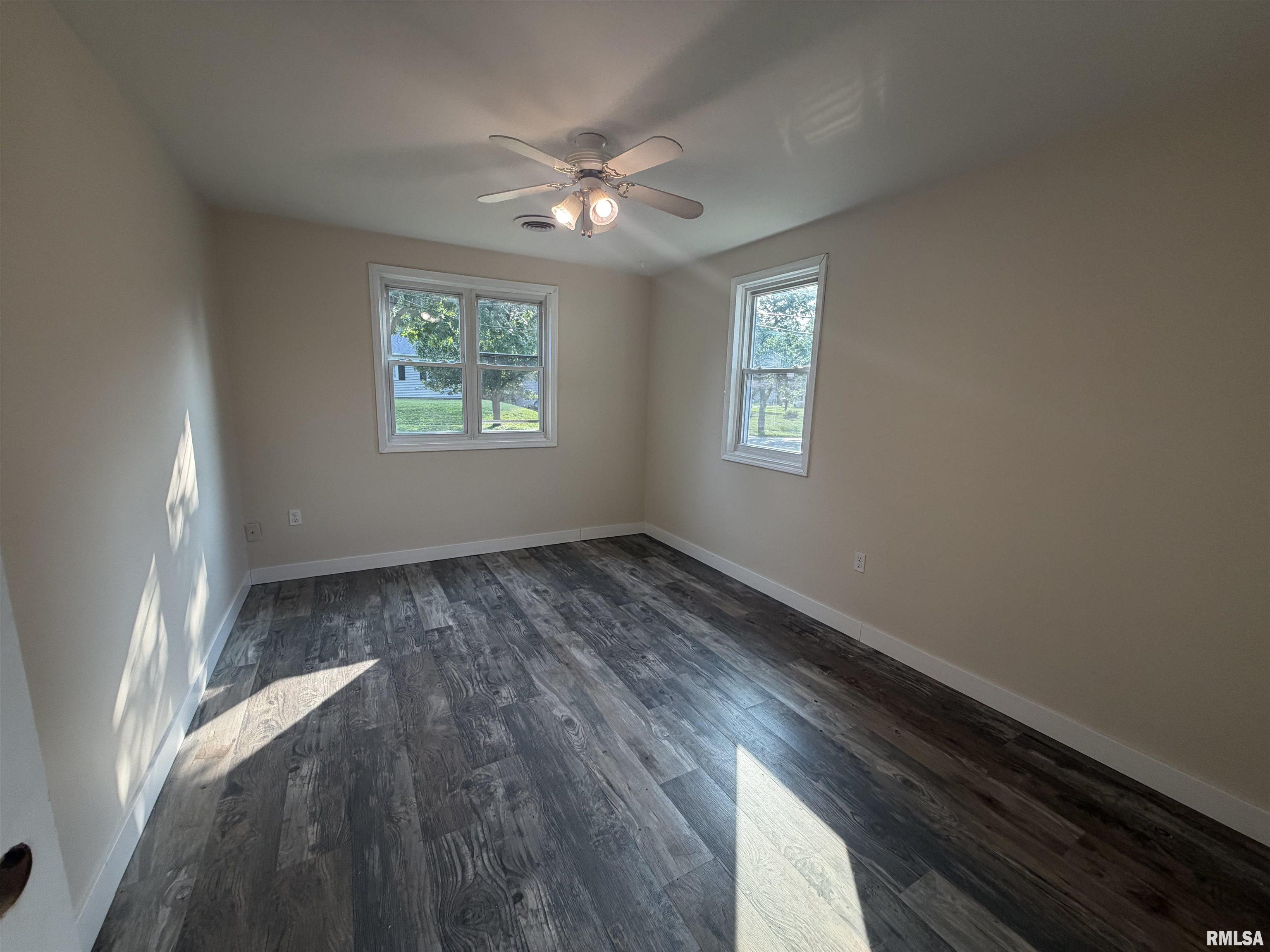 405 Grant Road Marquette Heights, IL 61554 - Photo 41 of 46