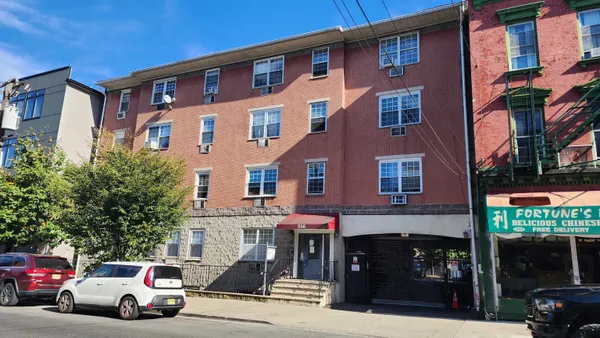 $1,950 | 356 Palisade Avenue, Unit 2C, Jersey City, NJ 07307