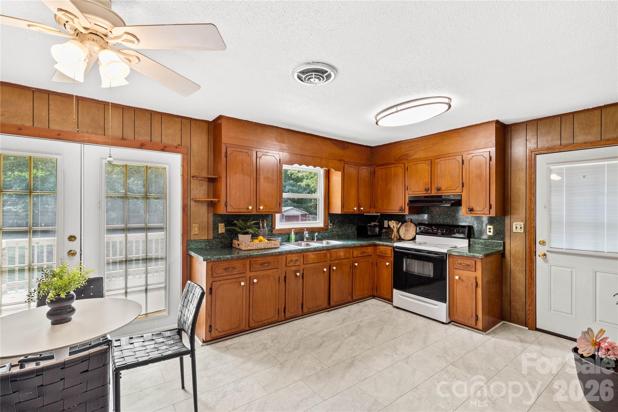 1242 Stringfellow Road Chester, SC 29706 - Photo 6 of 34 Gallery Image 6