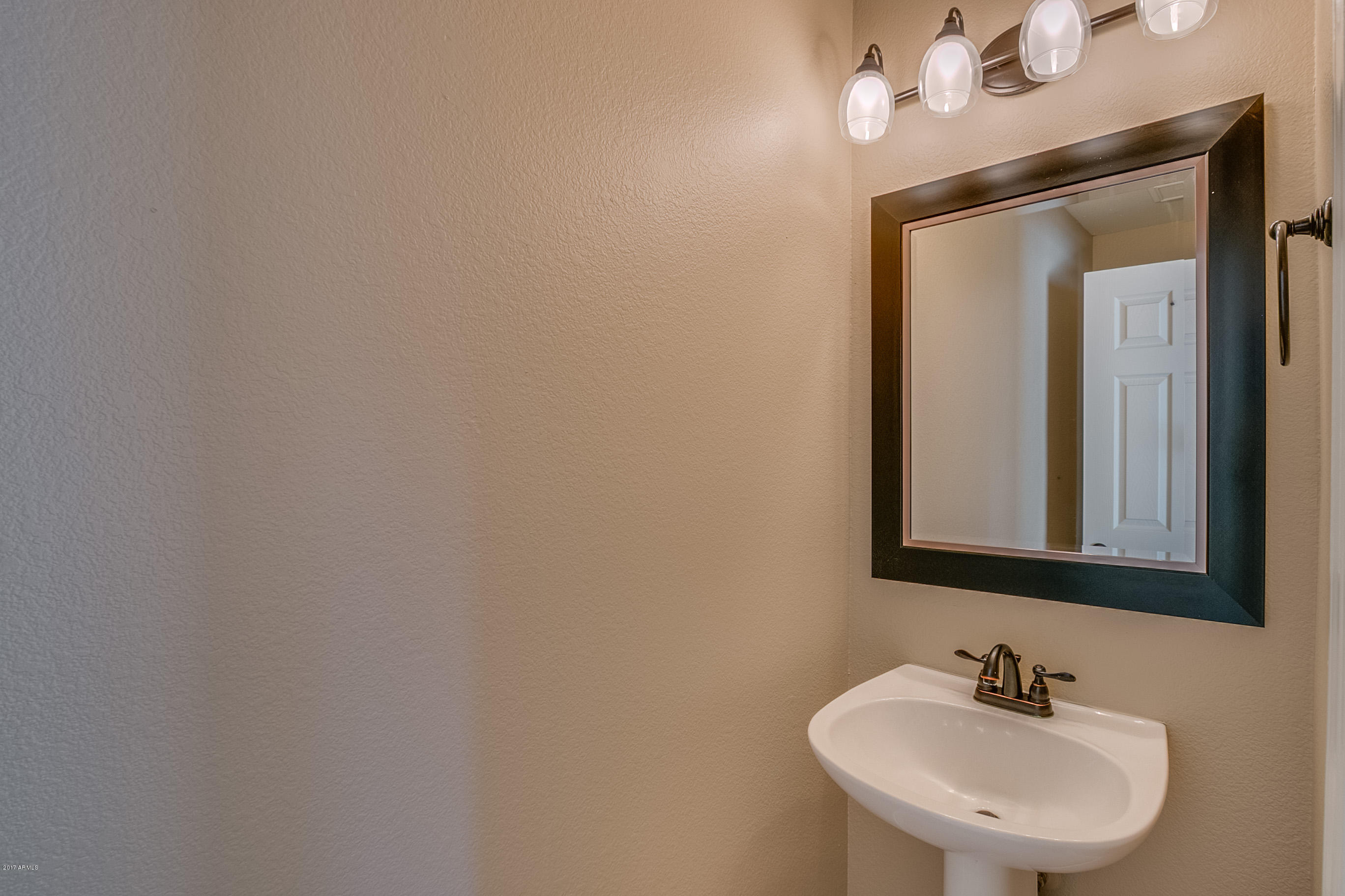 685 North Joshua Tree Lane Gilbert, AZ 85234 - Photo 14 of 23 Joshua-24