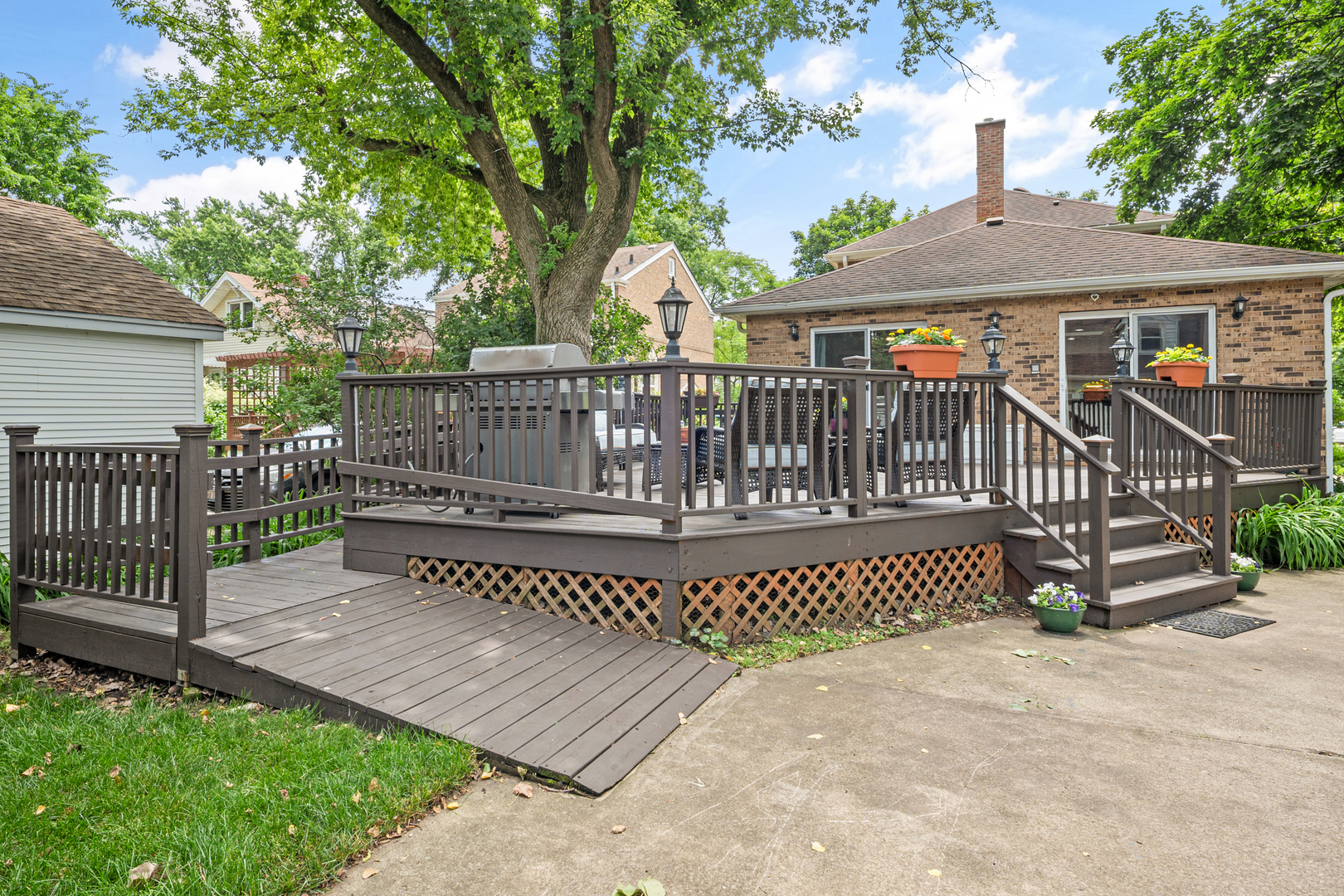 208 Parkview Road Riverside, IL 60546 - Photo 29 of 45