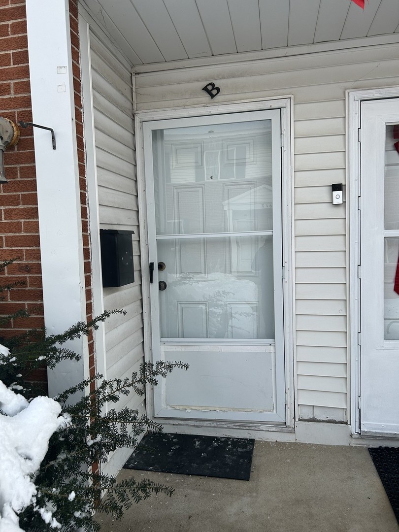 811 North Randall Road, Unit B Aurora, IL 60506 - Photo 2 of 53