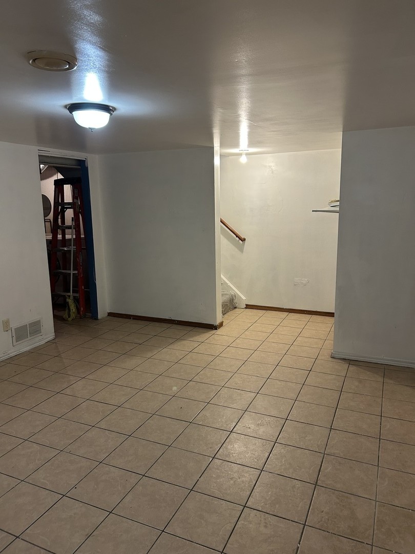 811 North Randall Road, Unit B Aurora, IL 60506 - Photo 40 of 53