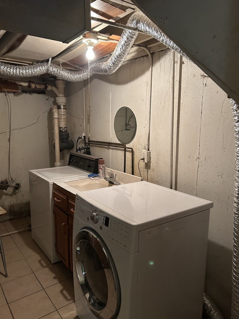 811 North Randall Road, Unit B Aurora, IL 60506 - Photo 47 of 53