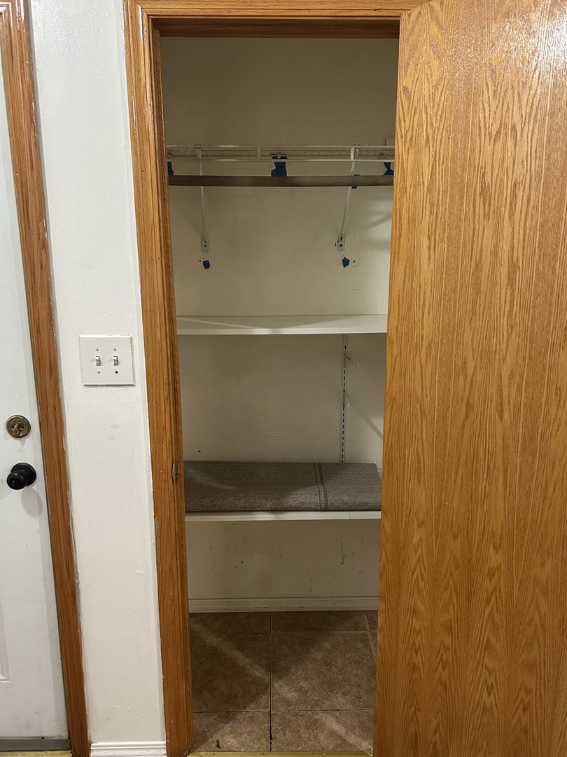 811 North Randall Road, Unit B Aurora, IL 60506 - Photo 7 of 53