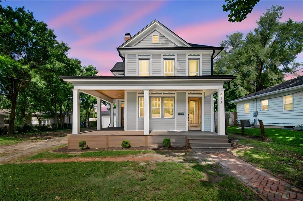 611 South Main Street Clinton, MO 64735 - Photo 1 of 35