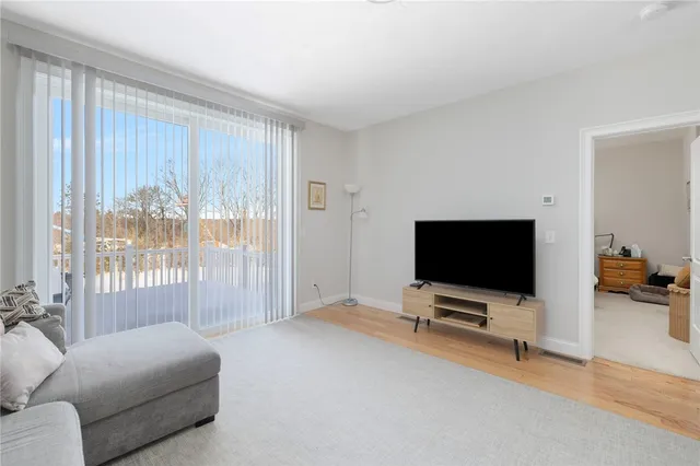 $352,836 | 107 Old River Road, Unit 11, Lincoln, RI 02865