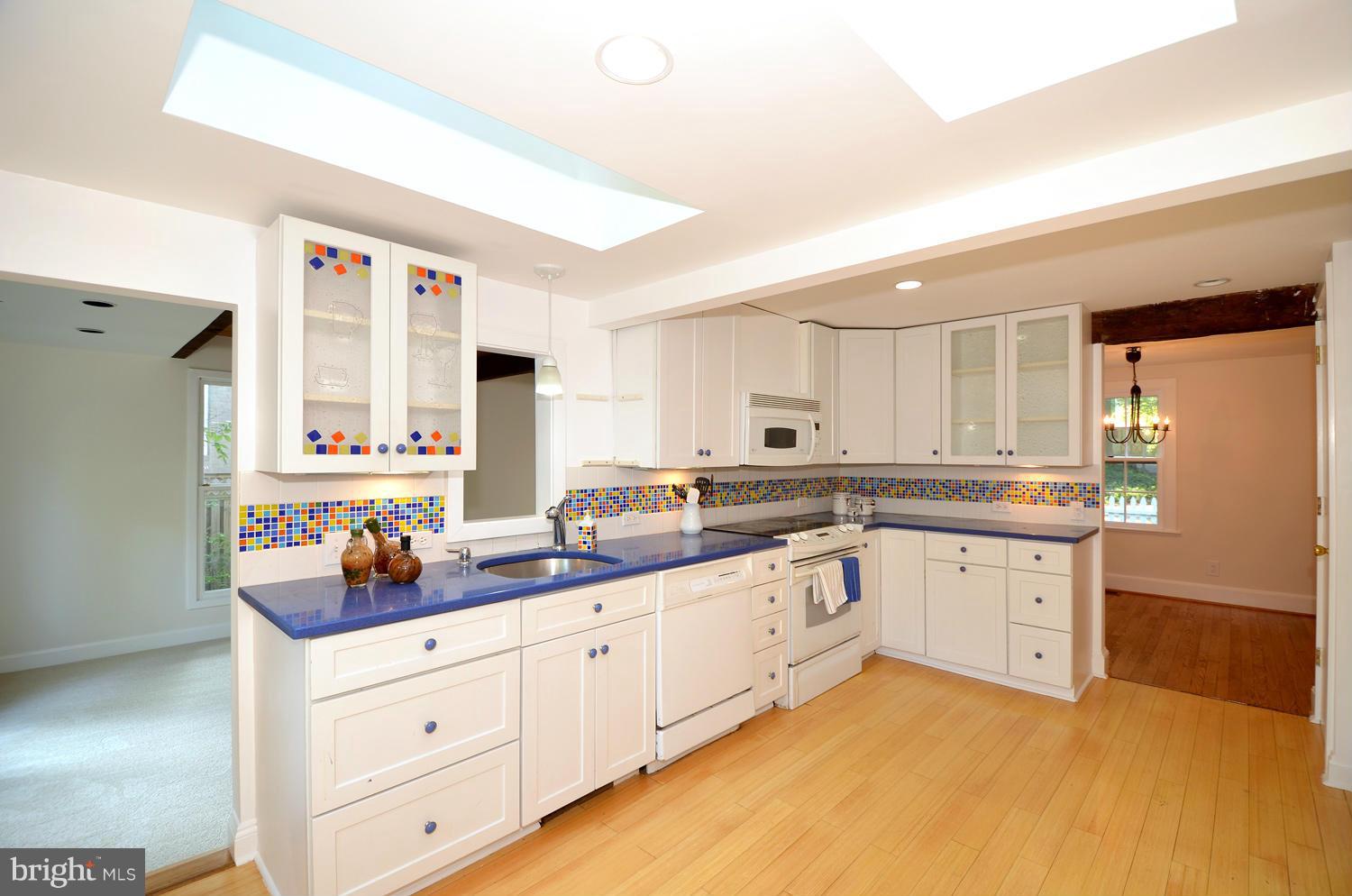 5701 Greentree Road Bethesda, MD 20817 - Photo 11 of 26 Kitchen