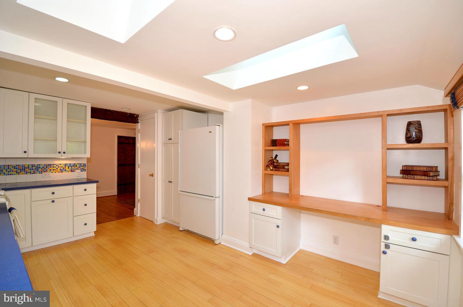 5701 Greentree Road Bethesda, MD 20817 - Photo 12 of 26 Kitchen