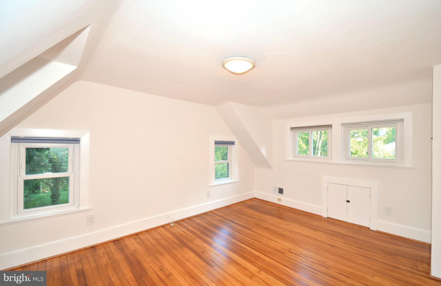 5701 Greentree Road Bethesda, MD 20817 - Photo 18 of 26 Bedroom (Master)
