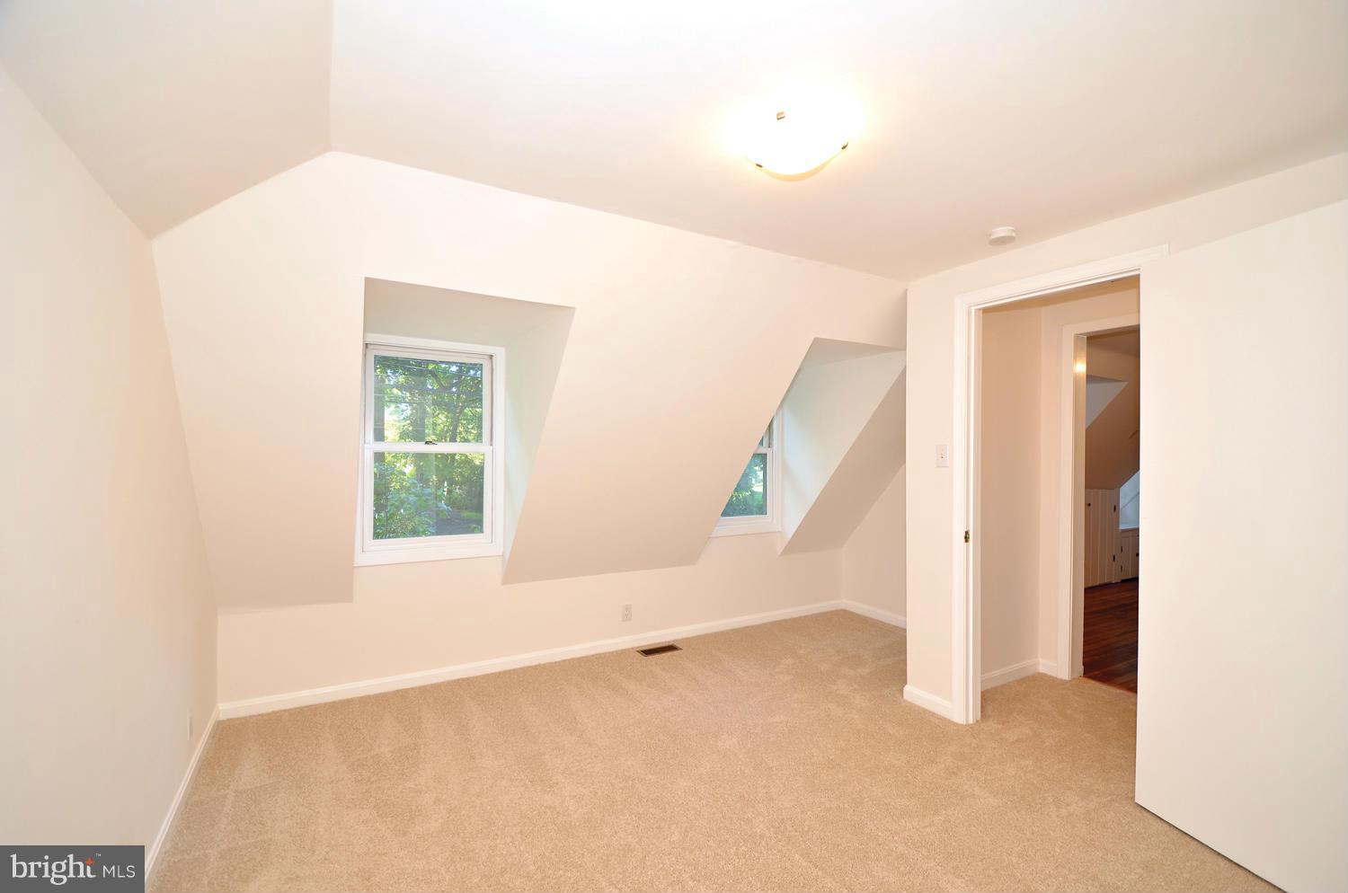 5701 Greentree Road Bethesda, MD 20817 - Photo 19 of 26 Bedroom