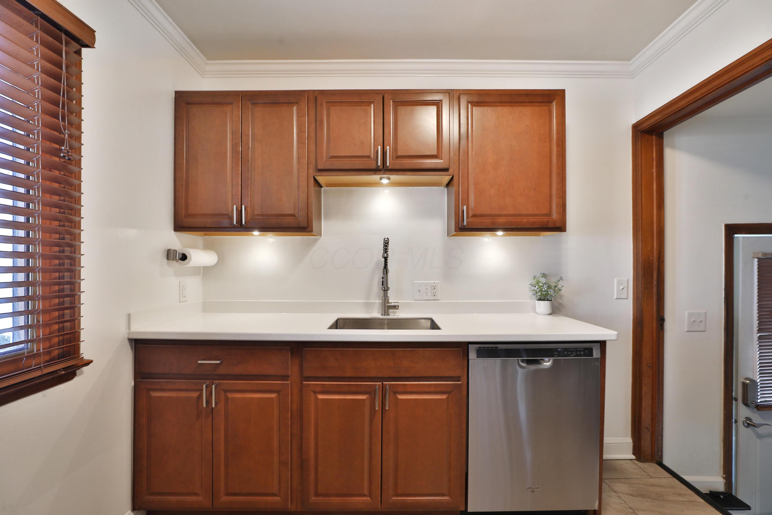 157 Wetmore Road Columbus, OH 43214 - Photo 14 of 44 Kitchen