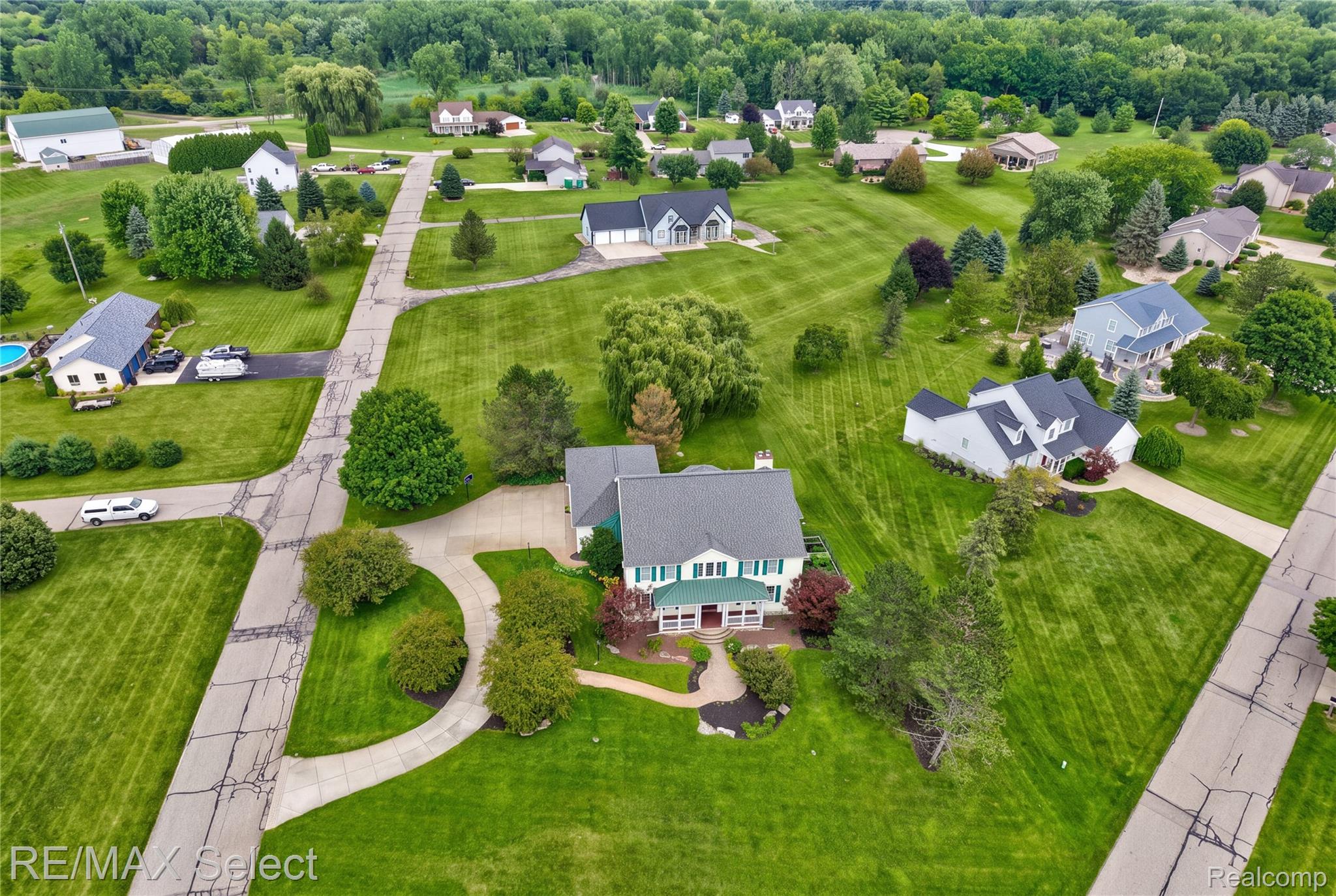 8211 Burleigh Road Grand Blanc, MI 48439 - Photo 12 of 72 8211 Burleigh Rd - updated 22.jpg