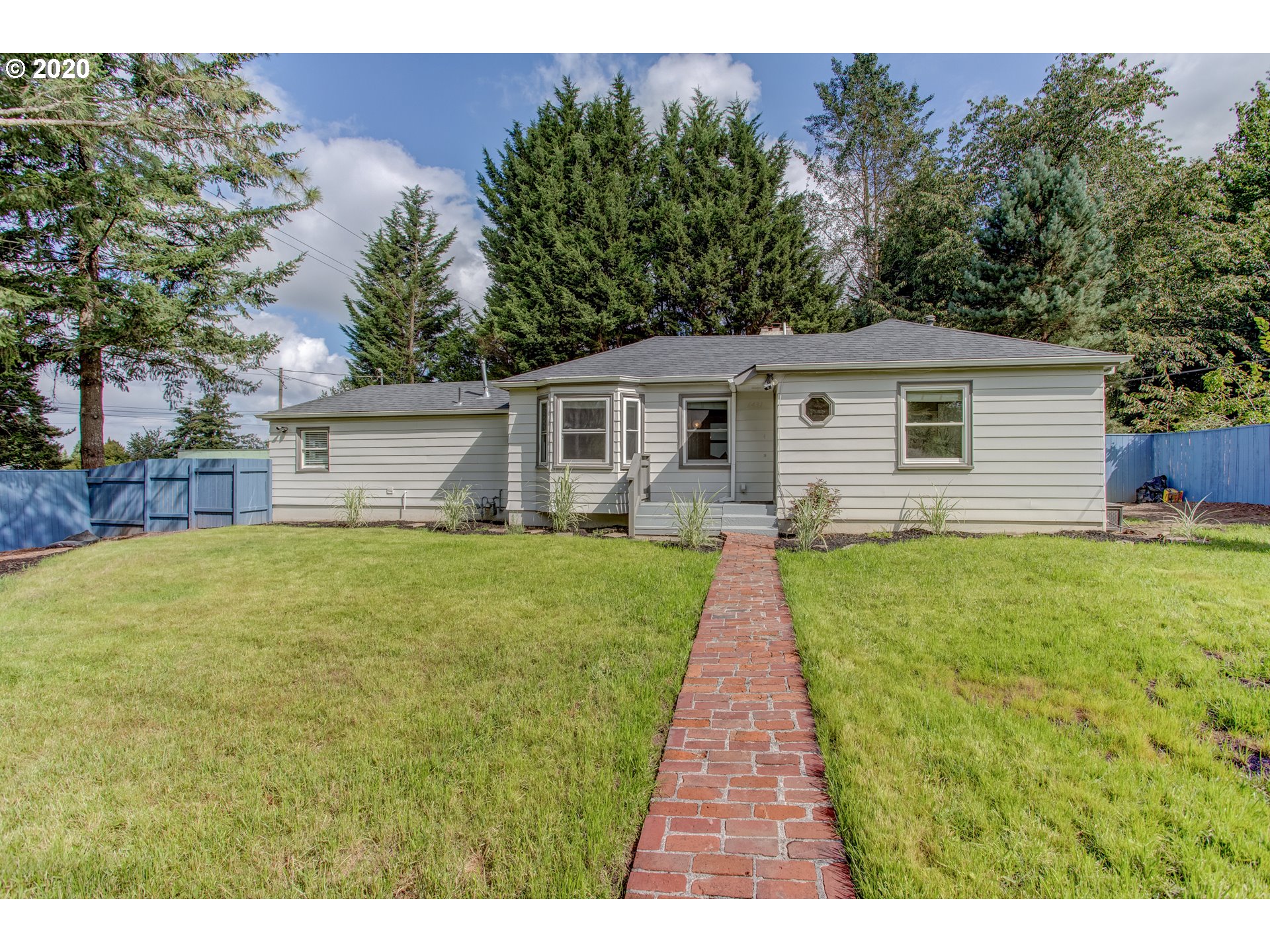 6431 Southwest Taylors Ferry Road Portland, OR 97219 - Photo 1 of 24 Gallery Image 1