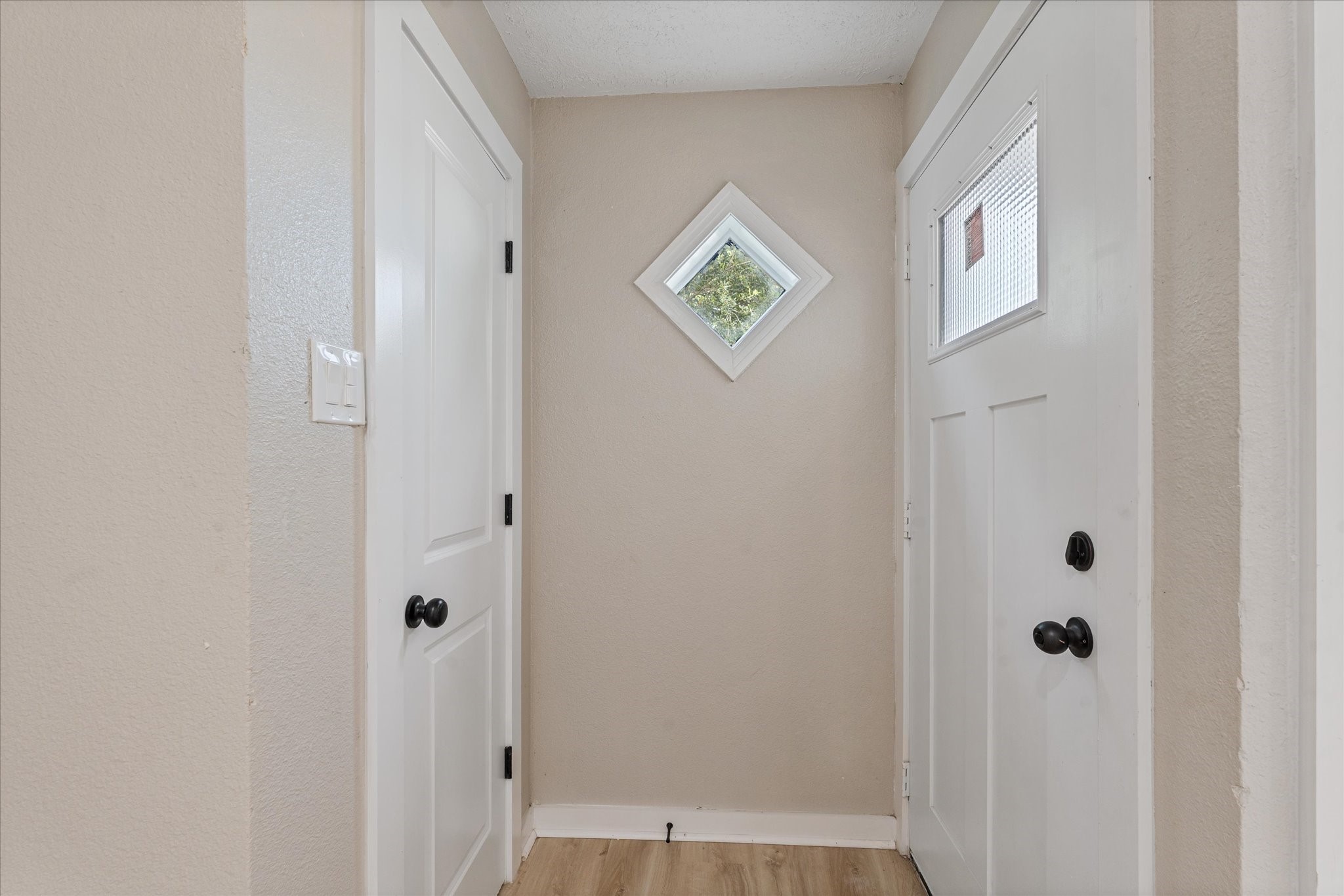 2007 Vince Street Pasadena, TX 77502 - Photo 8 of 29