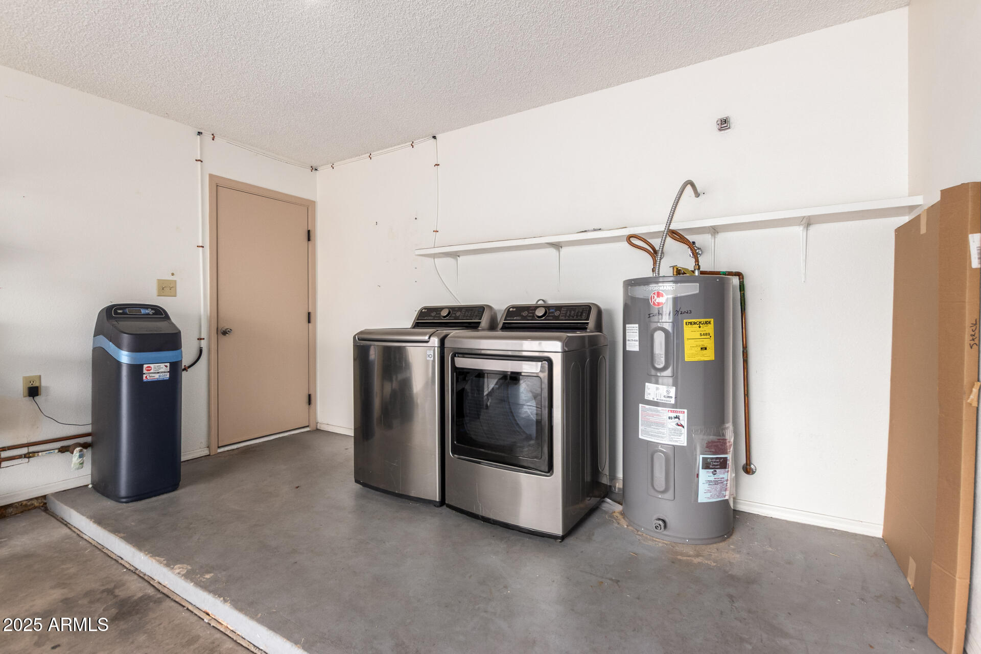 716 South Privet Way Mesa, AZ 85208 - Photo 29 of 40 a utility room with dryer and washer