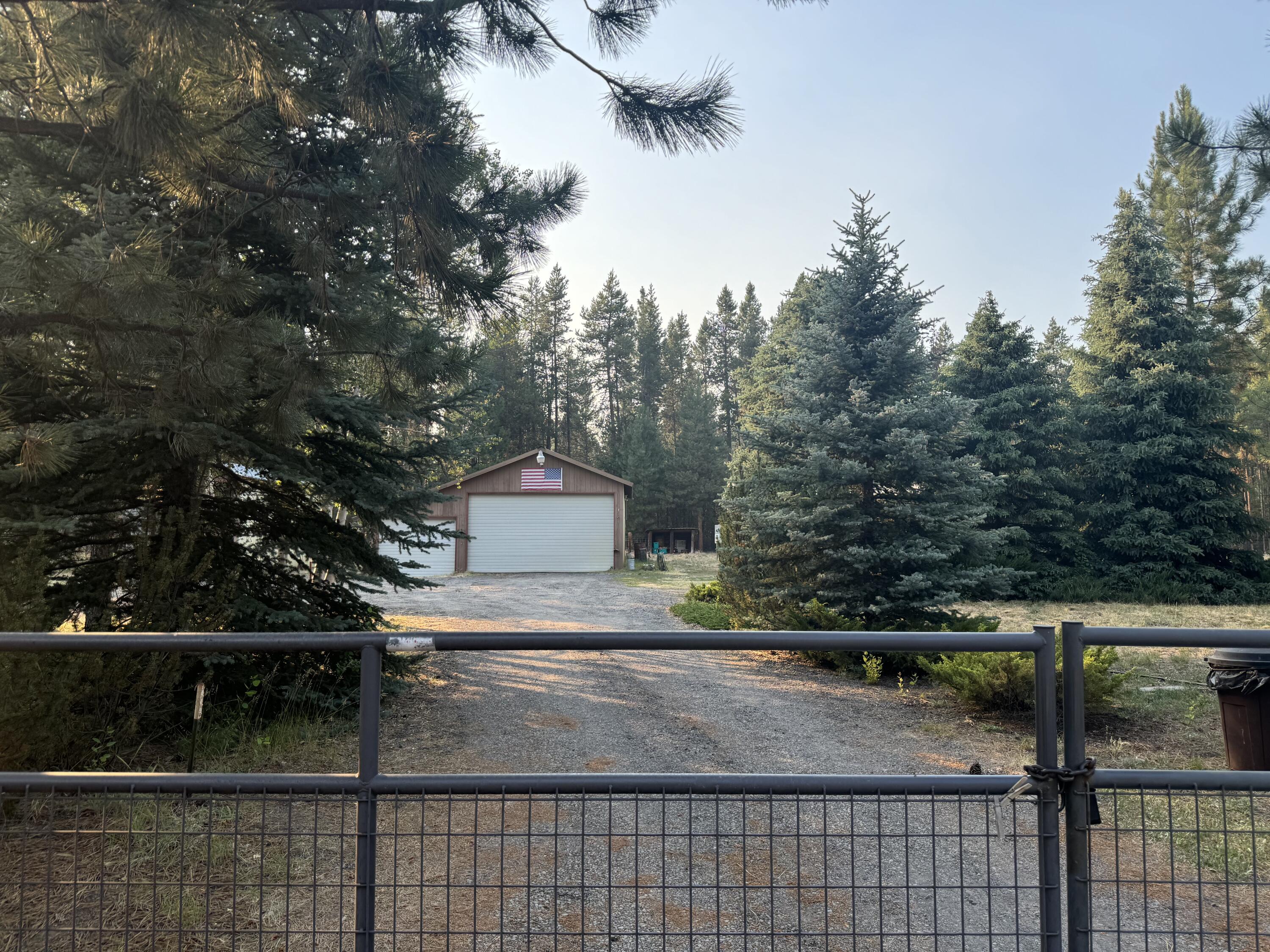 15980 Fir Road La Pine, OR 97739 - Photo 3 of 39 IMG_0348